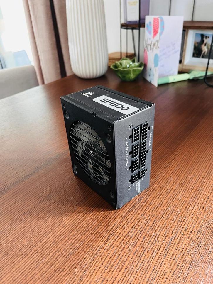 Corsair SF600 voeding, Computers en Software, Interne voedingen, Gebruikt, Ophalen of Verzenden