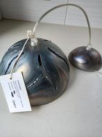Hanglamp(evt 3st) bewerkt metaal, olie-effect.DALEN,DRENTHE, Huis en Inrichting, Lampen | Hanglampen, Minder dan 50 cm, Ophalen of Verzenden