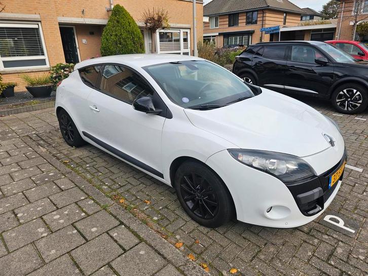 Renault Mégane 1.6 16V 81KW Coupe 2012 Wit, Auto's, Renault, Particulier, Mégane, Benzine, C, Coupé, Handgeschakeld, Origineel Nederlands