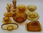 Vintage Amberkleurig glaswerk diverse items, Antiek en Kunst, Ophalen of Verzenden