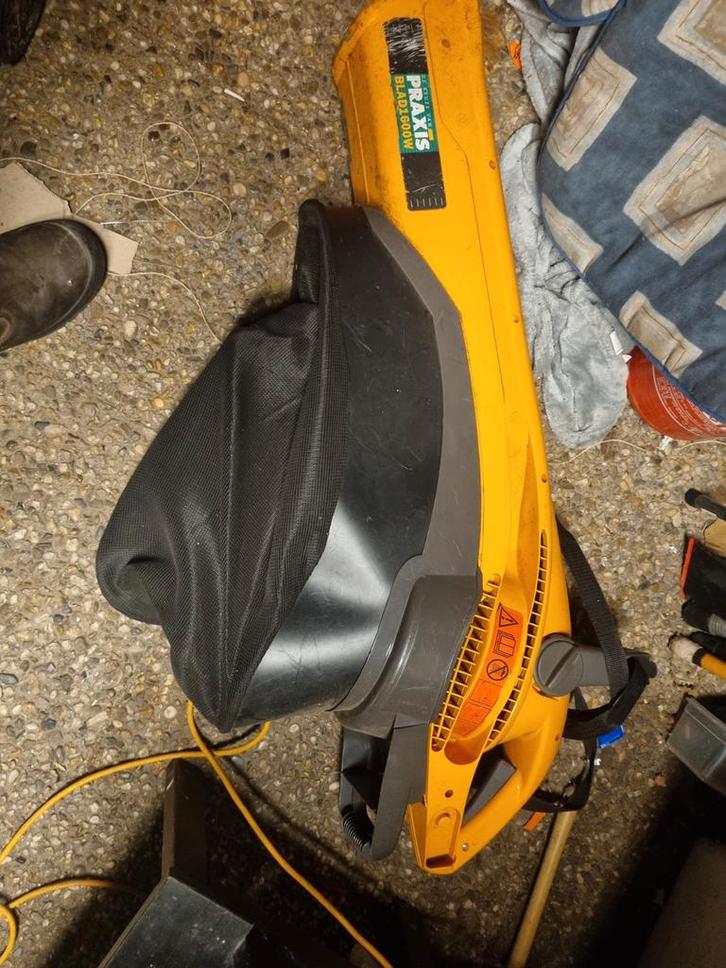 Praxis bladblazer met opvangzak, Tuin en Terras, Bladblazers, Gebruikt, Handgedragen, Elektrisch, Met opvangzak, Ophalen of Verzenden
