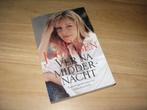 Iris Johansen - Ver na middernacht, Ophalen of Verzenden, Gelezen