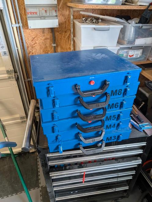 Kruizinga assortiment dozen met losse inzetbakjes, Doe-het-zelf en Verbouw, Kratten en Dozen, Zo goed als nieuw, Doos, Minder dan 35 cm