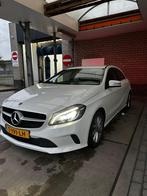 Mercedes-Benz A-Klasse A180 1.6 Blue EFF Aut7 2017 Wit, Auto's, 65 €/maand, 4 cilinders, Leder en Stof, 1595 cc