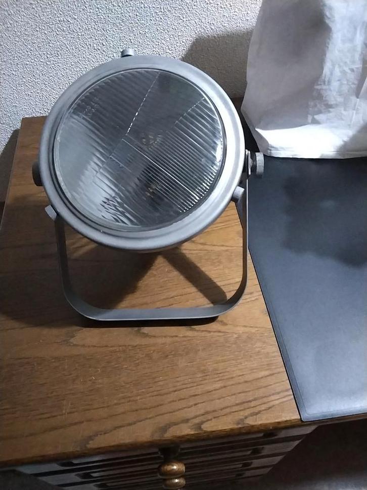 Grijze metalen tafellamp / spot met glas op standaard, Huis en Inrichting, Lampen | Tafellampen, Gebruikt, Minder dan 50 cm, Glas