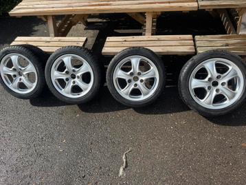 Porsche boxer velgen beschikbaar voor biedingen