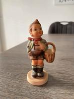 Goebel Porseleinen Beeldje Jongen met Mand Vintage Duitsland, Ophalen of Verzenden