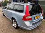 Volvo V70 2.5T Momentum 200PK Youngtimer, Auto's, Voorwielaandrijving, 1573 kg, Blauw, Leder en Stof