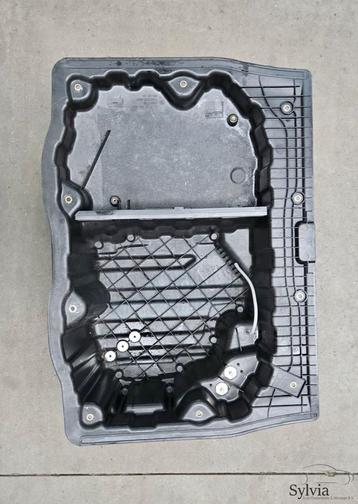 Opbergbak bagagebak BMW 1 serie E88 E82 51717166854 7166854 beschikbaar voor biedingen