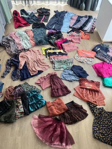 Groot kinderkleding pakket meisjes, gemiddelde maat 134 beschikbaar voor biedingen