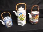 Oude chinese theepotten met warmhoud pitje rieten handvat, Ophalen of Verzenden