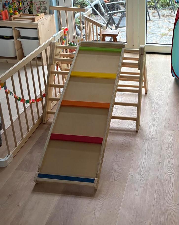 Houten klimrek en glijbaan Pikler / Playtive, Kinderen en Baby's, Speelgoed | Houten speelgoed, Zo goed als nieuw, Ophalen