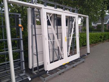 Hardhout kozijn met dubbele tuindeuren en zijramen  beschikbaar voor biedingen