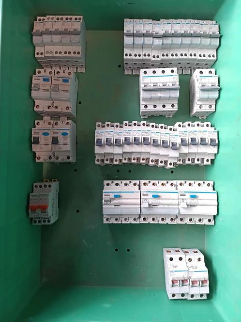 Hager componenten tbv groepenkast, Doe-het-zelf en Verbouw, Elektra en Kabels, Gebruikt, Overige typen, Ophalen