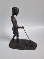 Beeldje "Jongen met speelgoed auto" Corry Ammerlaan, Verzamelen, Ophalen of Verzenden