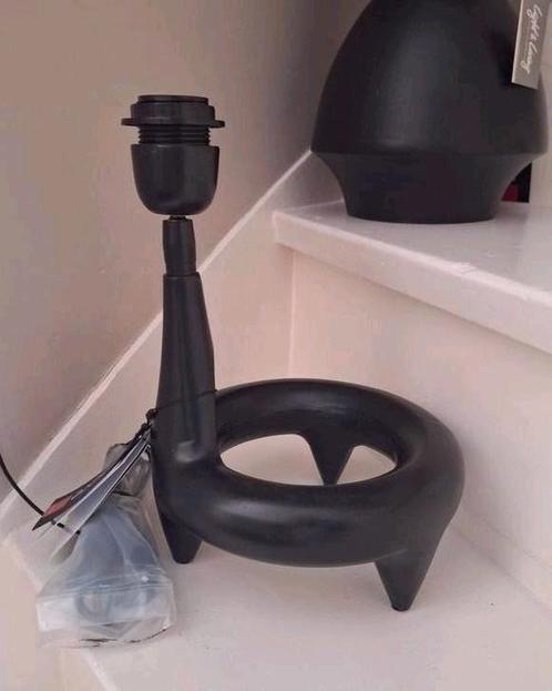 Geweldige zwarte metalen tafellamp Colmore, Huis en Inrichting, Lampen | Tafellampen, Nieuw, Minder dan 50 cm, Ophalen of Verzenden
