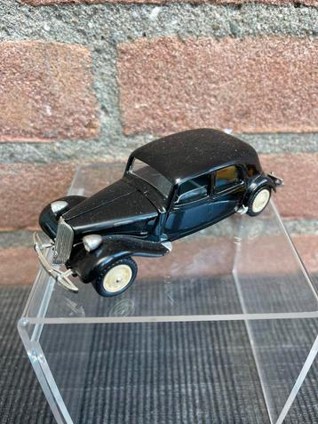 1:43 CITROËN TRACTION 15 SIX beschikbaar voor biedingen