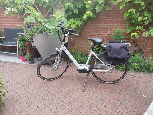 Elektrische fiets - Batavus - perfecte staat, Fietsen en Brommers, Elektrische fietsen, Zo goed als nieuw, Batavus, 50 km per accu of meer