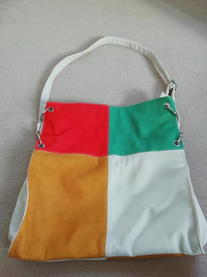 Leuke zachtleren schoudertas, ongebruikt, Sieraden, Tassen en Uiterlijk, Tassen | Schoudertassen, Nieuw, Leer, Ophalen of Verzenden