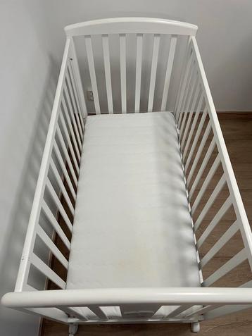 Foppapedretti ledikant 60x120cm + matras beschikbaar voor biedingen