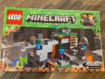Lego Minecraft De zombiegrot (21141) beschikbaar voor biedingen