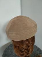 Dameshoed/baret in "Suède look", Kleding | Dames, Hoeden en Petten, Verzenden, Zo goed als nieuw, 55 cm (S, 6⅞ inch) of minder