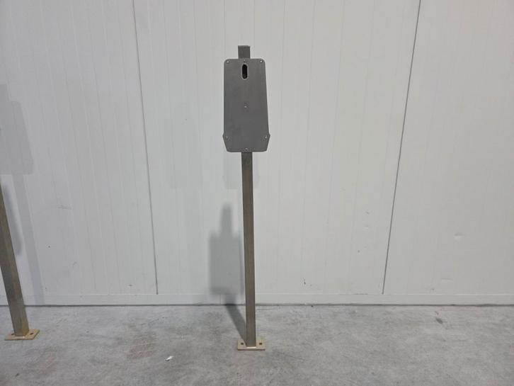 RVS Laadpaal steun - Perfecte Staat - 3 Stuks, Auto diversen, Laadpalen, Zo goed als nieuw, Laadpaal, Ophalen of Verzenden