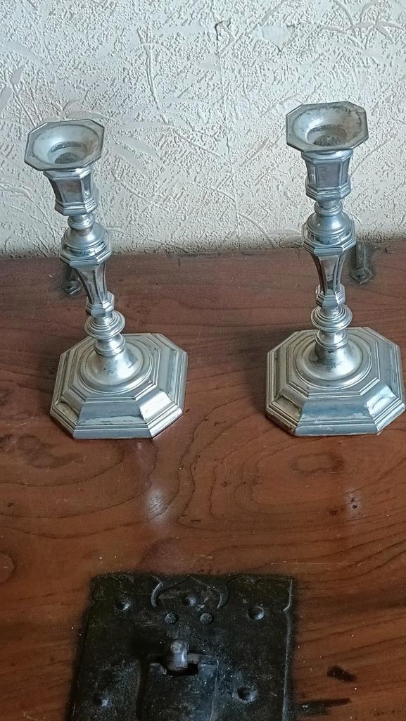 Set van 2 Vintage Kaars Standaards, Antiek en Kunst, Antiek | Kandelaars, Ophalen of Verzenden