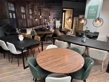 Alles moet leeg stoelen vanaf 50 euro op is op beschikbaar voor biedingen