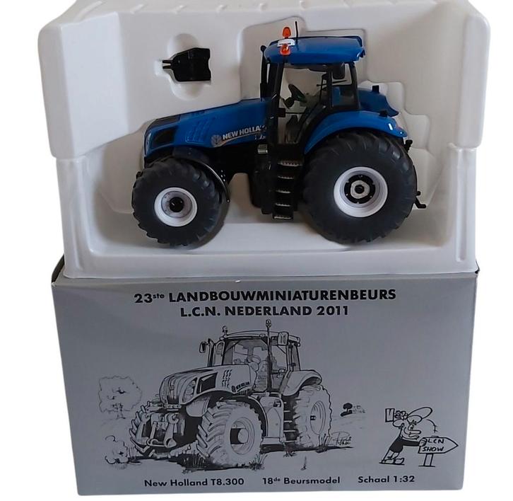Siku New Holland T8.300 beursmodel L.C.N. 2011 Nieuw - 1:32, Hobby en Vrije tijd, Modelauto's | 1:32, Nieuw, Tractor of Landbouw