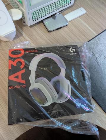 Logitech G Astro A30 - Draadloze Gaming Headset - Bluetooth beschikbaar voor biedingen
