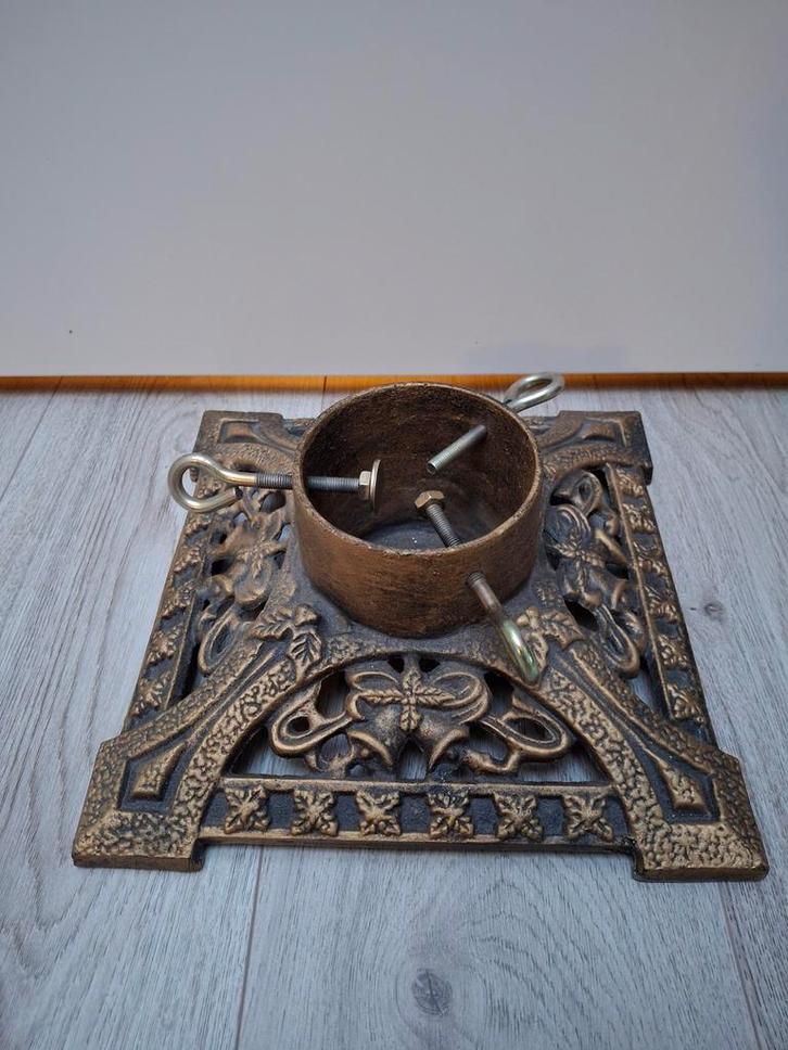 Kerstboomstandaard met belletjes, Diversen, Kerst, Zo goed als nieuw, Ophalen