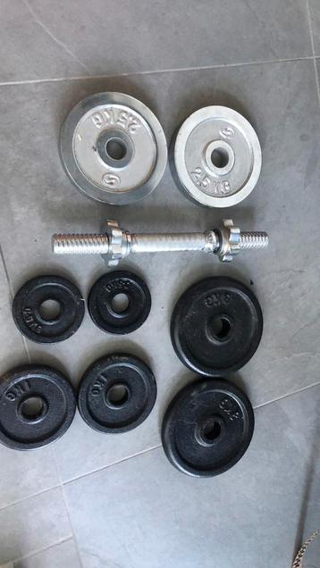 Dumbbell met 14 kg aan gewichten beschikbaar voor biedingen