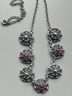 Zilveren Zeeuws collier Bloedkoraal, Verzenden, Zo goed als nieuw, Met edelsteen, Rood