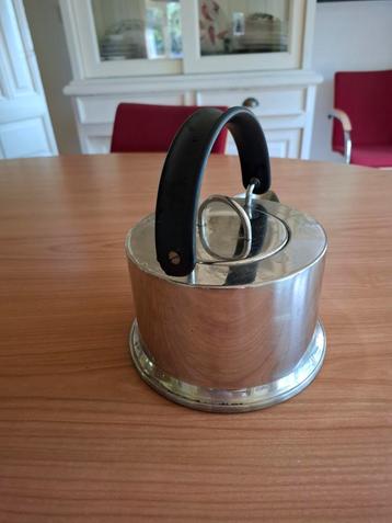 Art Deco Theepot Dubbelwandig beschikbaar voor biedingen