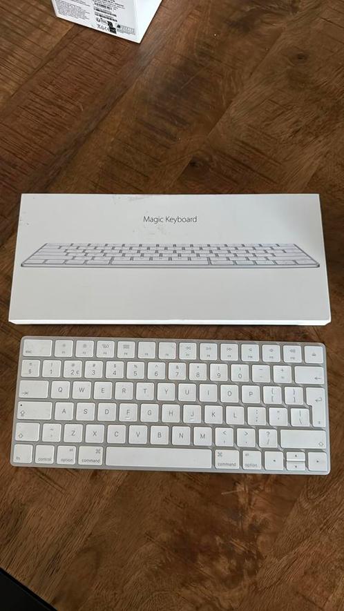 Apple MLA22, Computers en Software, Toetsenborden, Zo goed als nieuw, Qwerty, Ophalen of Verzenden