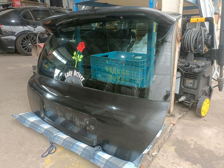 Renault Clio mk2 Achterklep Spoiler Logo Delete, Auto-onderdelen, Carrosserie en Plaatwerk, Achterklep, Renault, Achter, Gebruikt