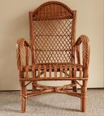 Te koop Rotan kinderstoeltje +gratis tafeltje., Kinderen en Baby's, Ophalen, Gebruikt, Stoel(en)