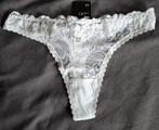 NIEUW INCLUSIEF VERZENDK € 4,50  wit string kant kaartje S/M, Kleding | Dames, Ondergoed en Lingerie, Hema, Verzenden, Wit, String