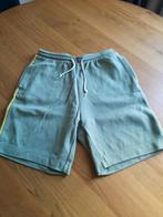 Adidas shorts groen met gele strepen aan de zijkant, maat M, Kleding | Heren, Broeken en Pantalons, Ophalen of Verzenden, Zo goed als nieuw