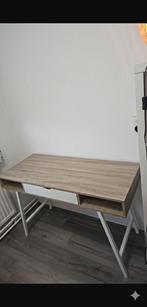 Bureau van jysk, Huis en Inrichting, Bureaus, Ophalen of Verzenden, Zo goed als nieuw