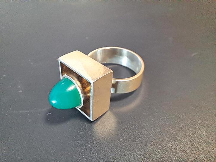 Ring - modernist - Nils Erik From - Denemarken, Sieraden, Tassen en Uiterlijk, Ringen, Gebruikt, Dame, Groen, Zilver, Ophalen of Verzenden