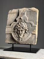 Carved stone fragment Medusa 18e eeuw, Ophalen, Zo goed als nieuw
