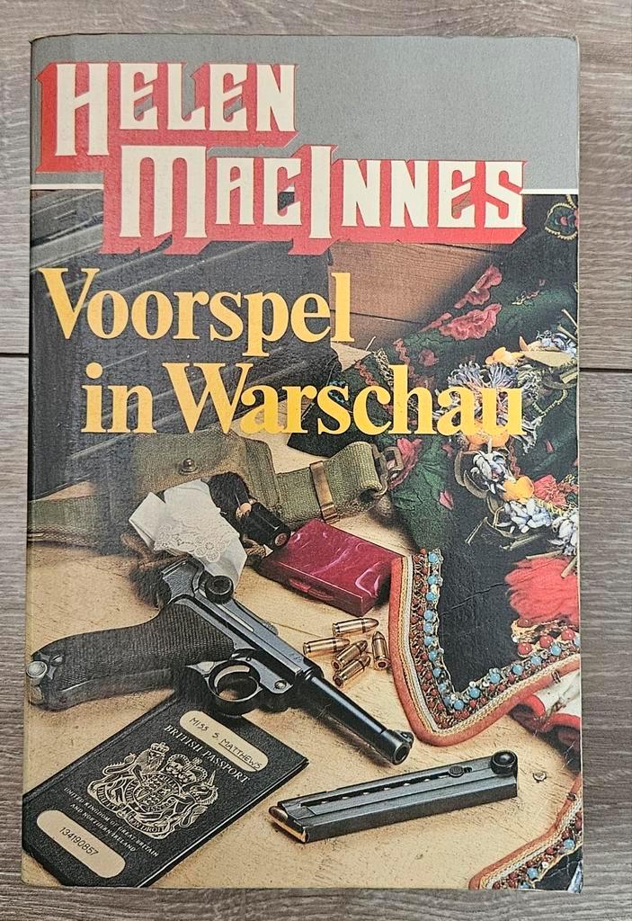 Helen MacInnes - Voorpel in Warschau, Boeken, Avontuur en Actie, Gelezen, Ophalen of Verzenden