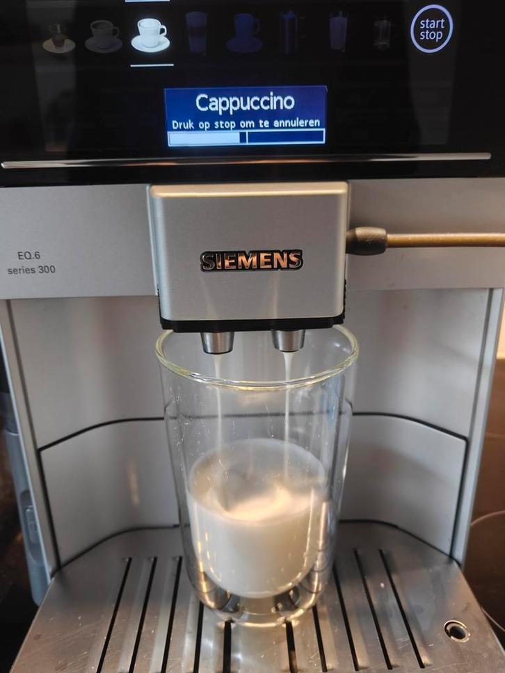 Siemens EQ.6 series 300 Espresso Machine, Witgoed en Apparatuur, Koffiezetapparaten, Gebruikt, Gemalen koffie, Koffiebonen, Espresso apparaat