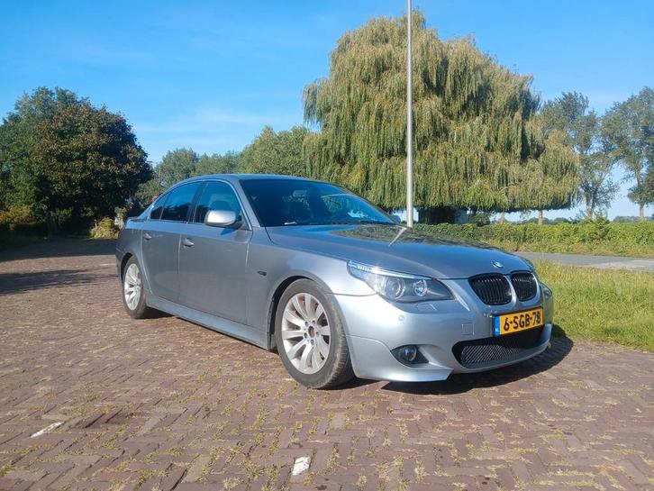 BMW 5-Serie 3.0 I 530 2005 Grijs, Auto's, BMW, Bedrijf, 5-Serie, Benzine, D, Sedan, Handgeschakeld, Geïmporteerd, Zilver of Grijs