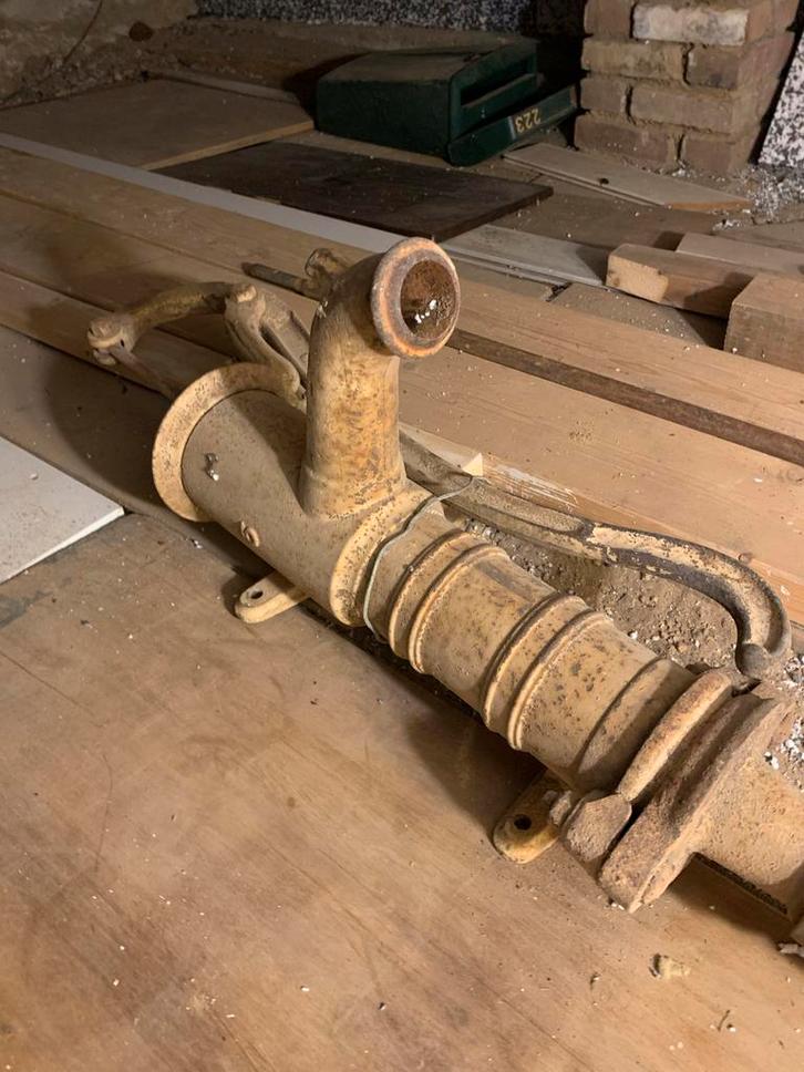 Antieke IJzeren Waterpomp - Decoratief, Antiek en Kunst, Antiek | Gereedschap en Instrumenten, Ophalen