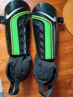 Voetbal scheenbeschermers Nike maat xl 180 - 200 cm en meer, Sport en Fitness, Ophalen of Verzenden