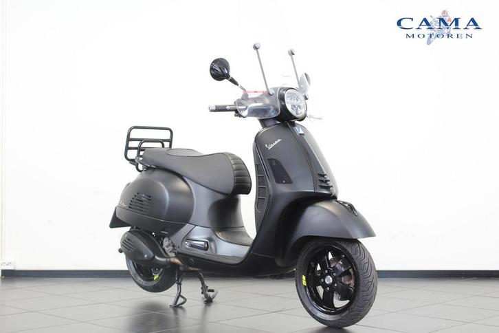 Vespa GTS 300 (bj 2019), Motoren, Motoren | Overige merken, Scooter