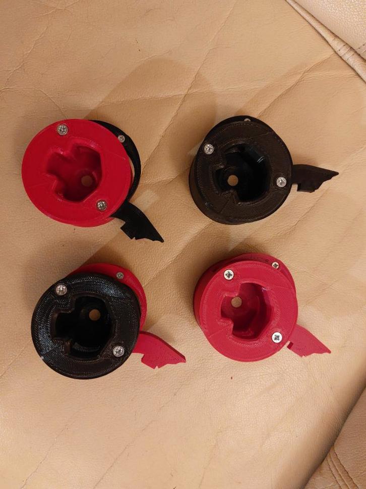 Thrustmaster t818 / t598 quick release wall mount, Computers en Software, Joysticks, Nieuw, Ophalen of Verzenden